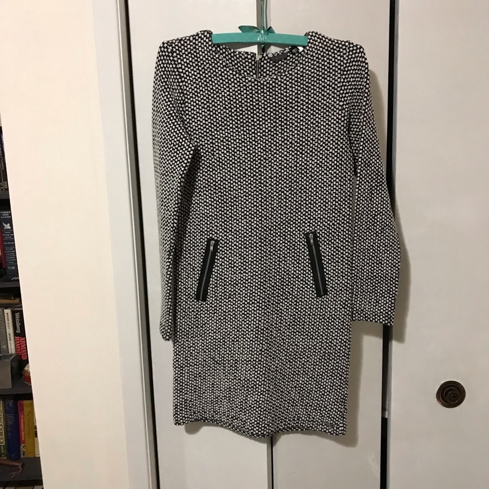 Guess Ladies Houndstooth Dress Junior Size New Without Tag